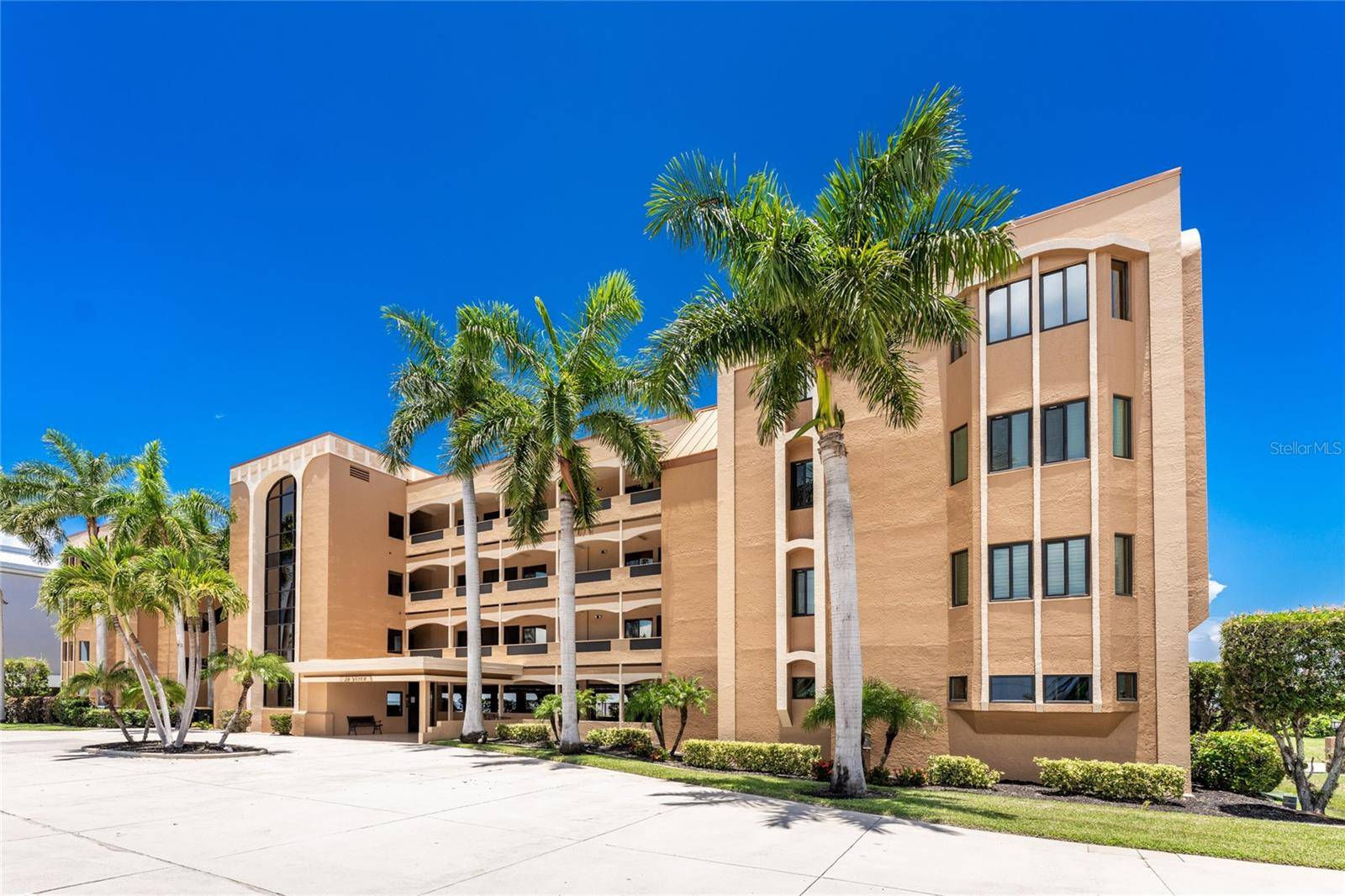 Punta Gorda, FL 33950,1601 PARK BEACH CIR #7