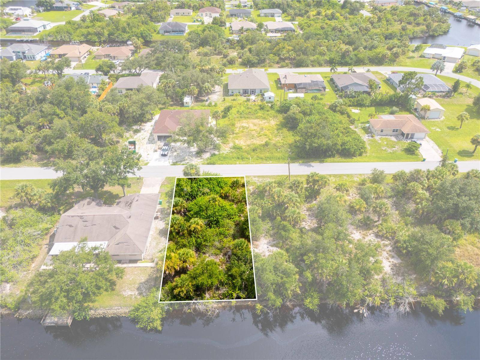 Port Charlotte, FL 33948,17348 GULFSPRAY CIR.