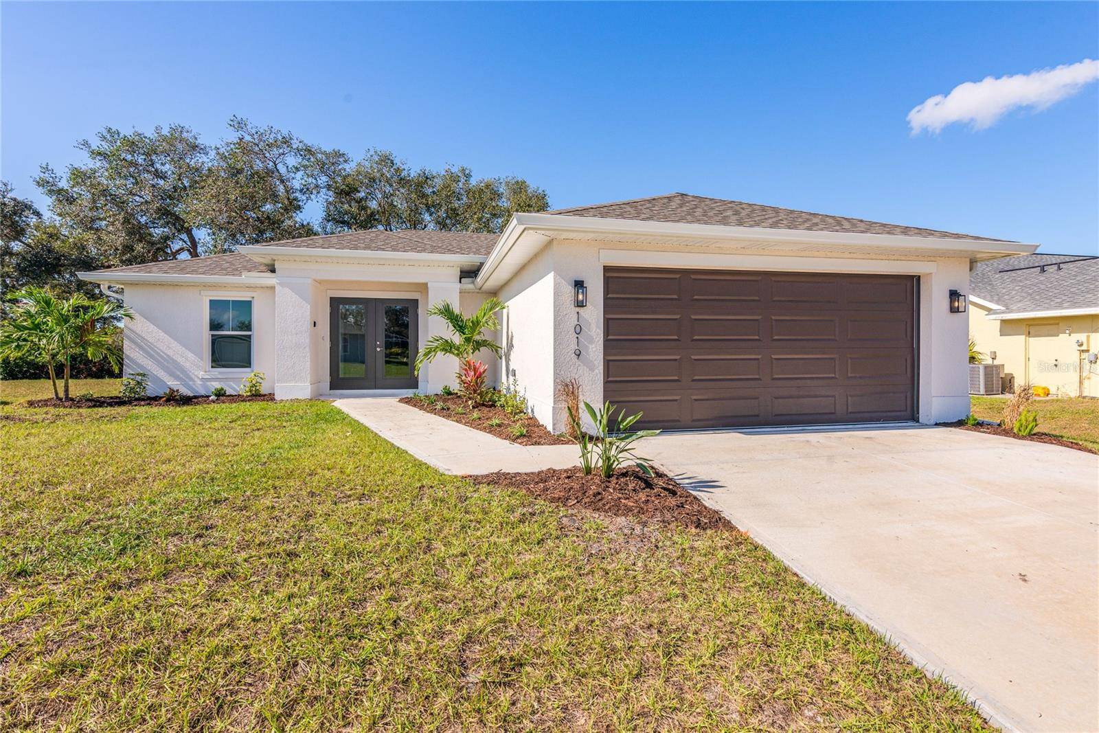 Port Charlotte, FL 33952,1019 CAZENOVIA ST