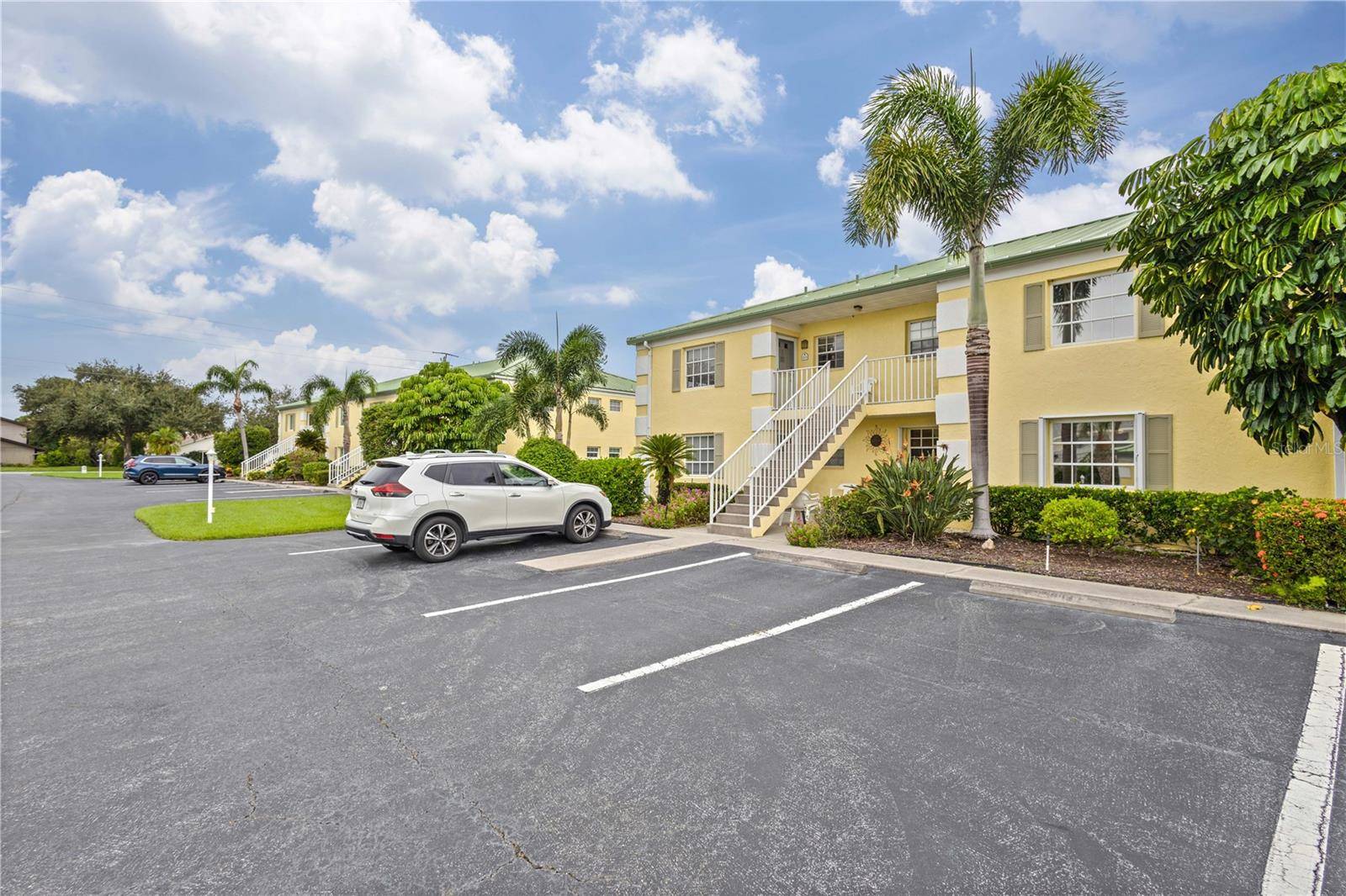 Venice, FL 34292,942 CAPRI ISLES BLVD #106