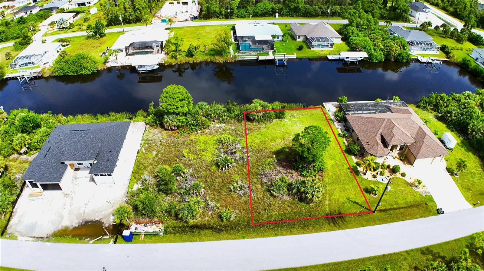 Port Charlotte, FL 33981,15032 HENNIPEN CIR