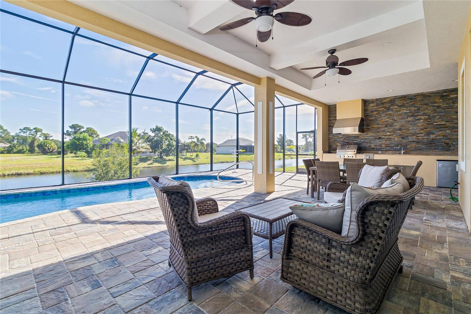 Rotonda West, FL 33947,238 W PINE VALLEY LN