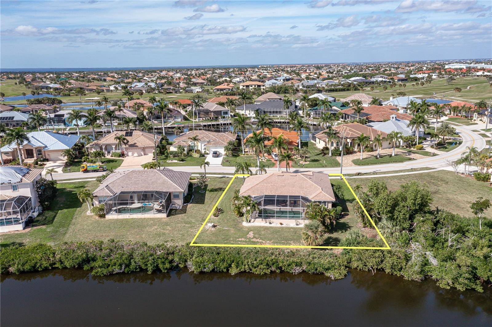 Punta Gorda, FL 33950,4077 LA COSTA ISLAND CT