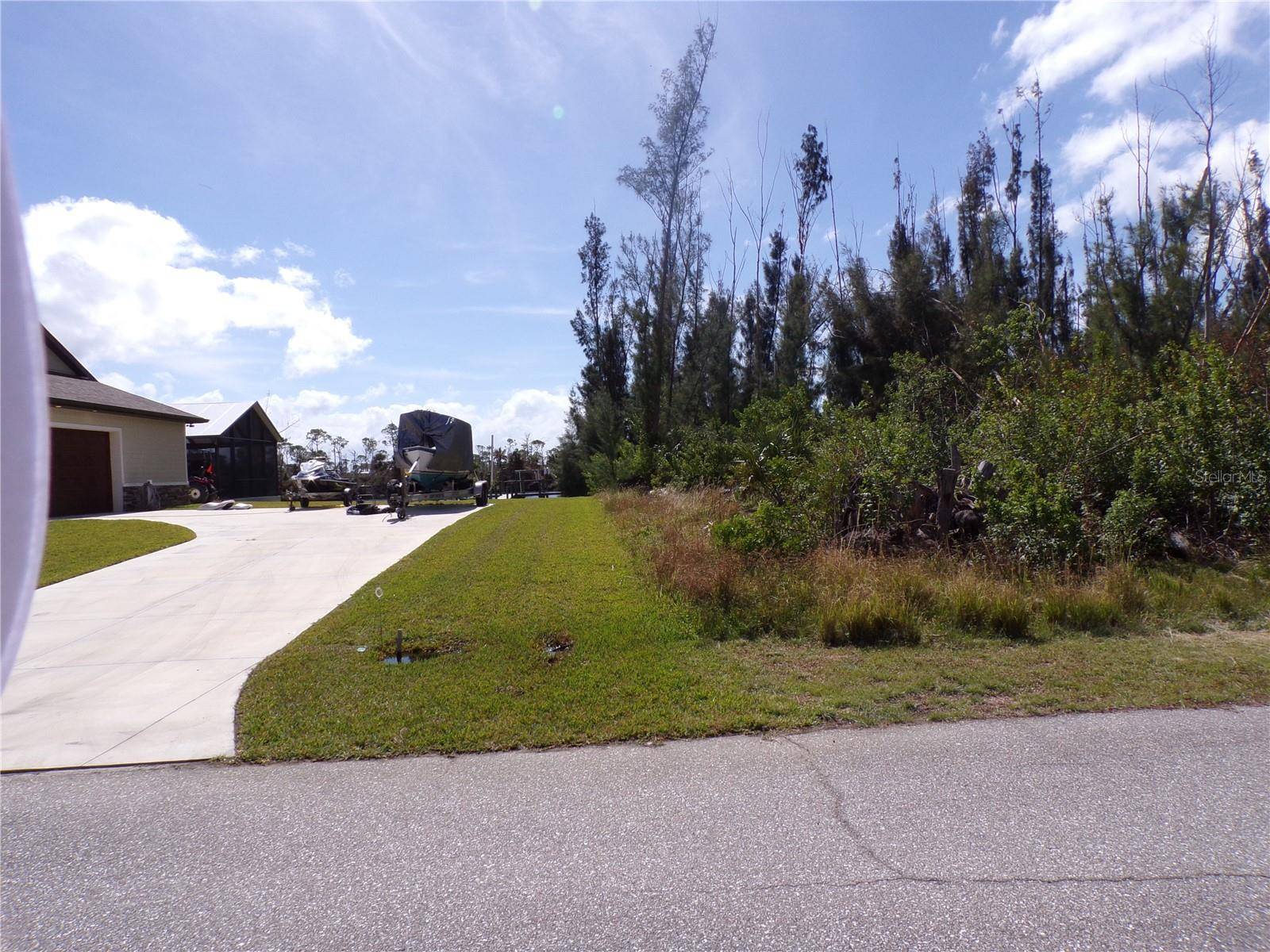 Port Charlotte, FL 33981,16724 LIGGETT CIR