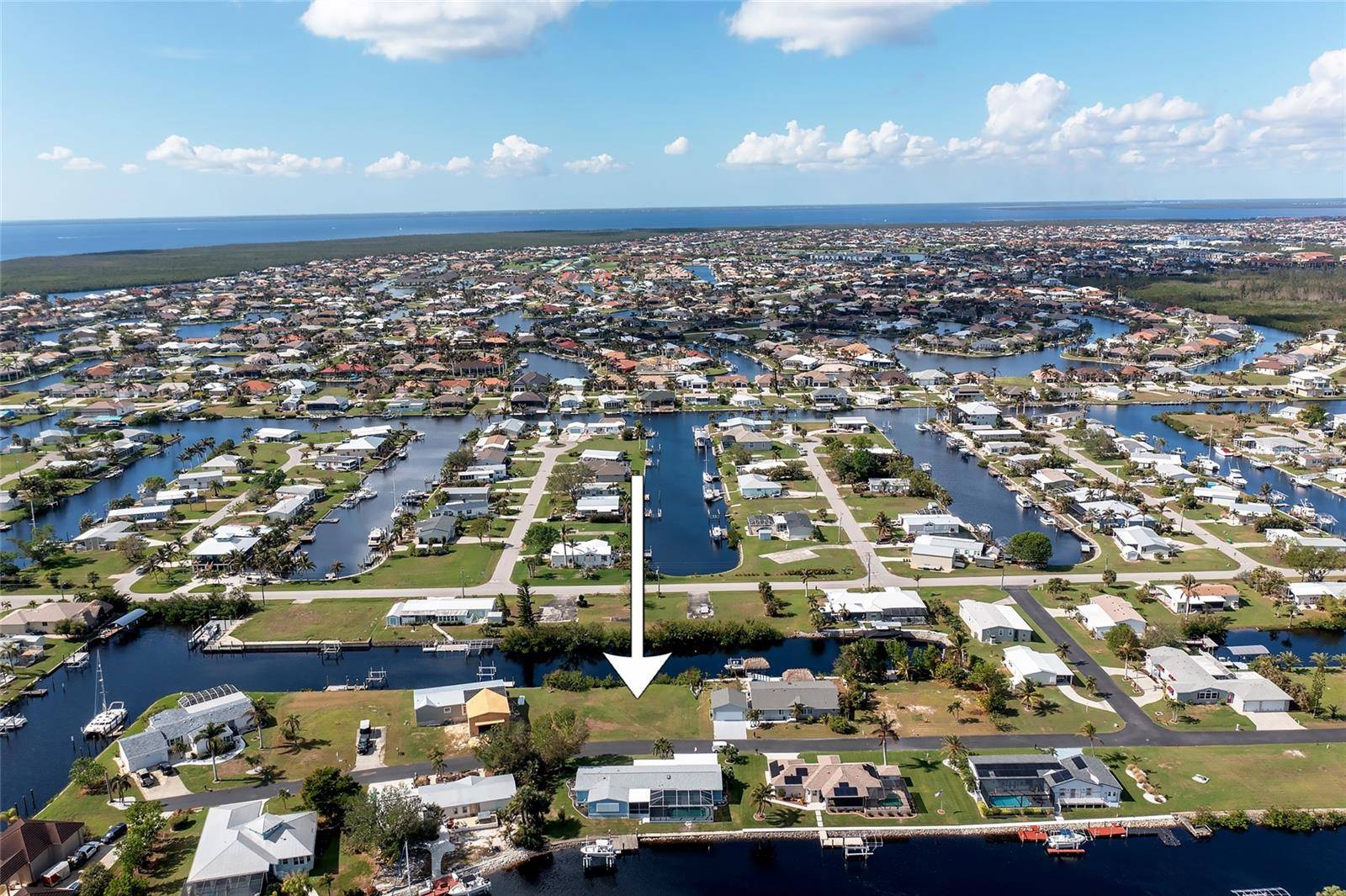Punta Gorda, FL 33950,4421 PELICAN POINTE DR