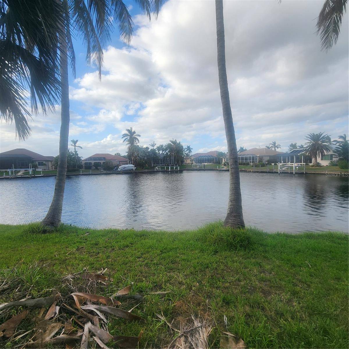 Punta Gorda, FL 33950,3907 MADRID CT #Lot 4