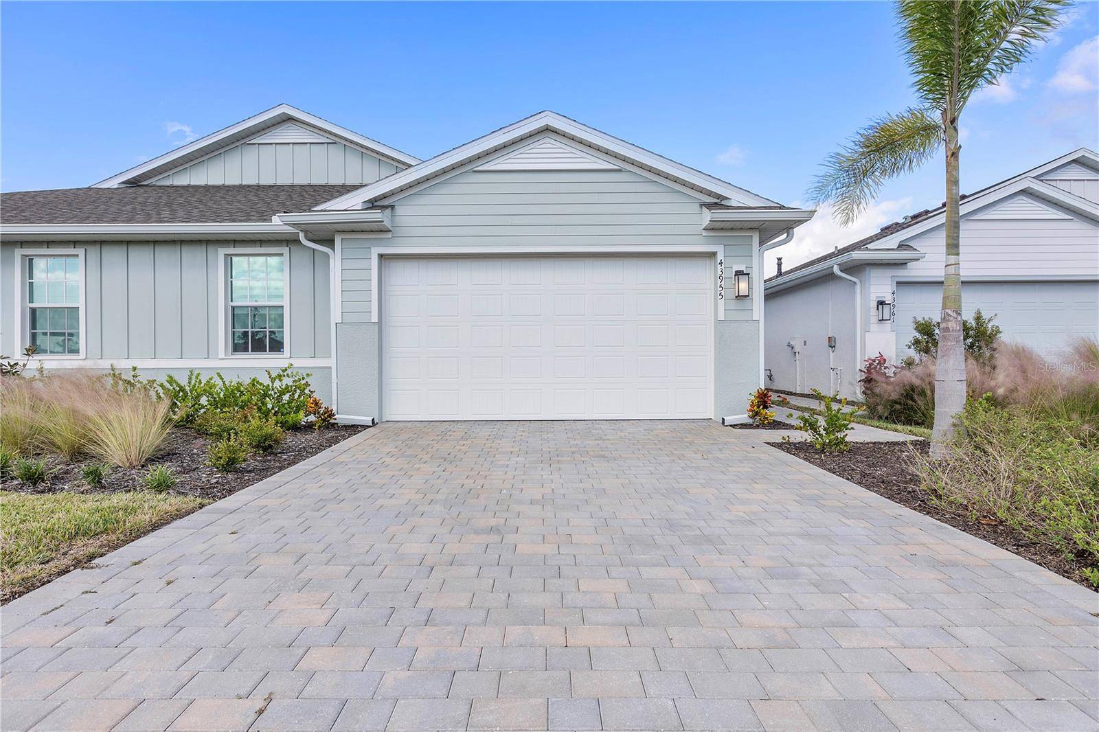 Punta Gorda, FL 33982,43955 BLUE HERON LN