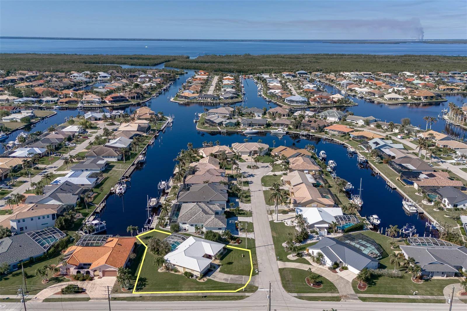 Punta Gorda, FL 33950,2501 RIO LARGO CT