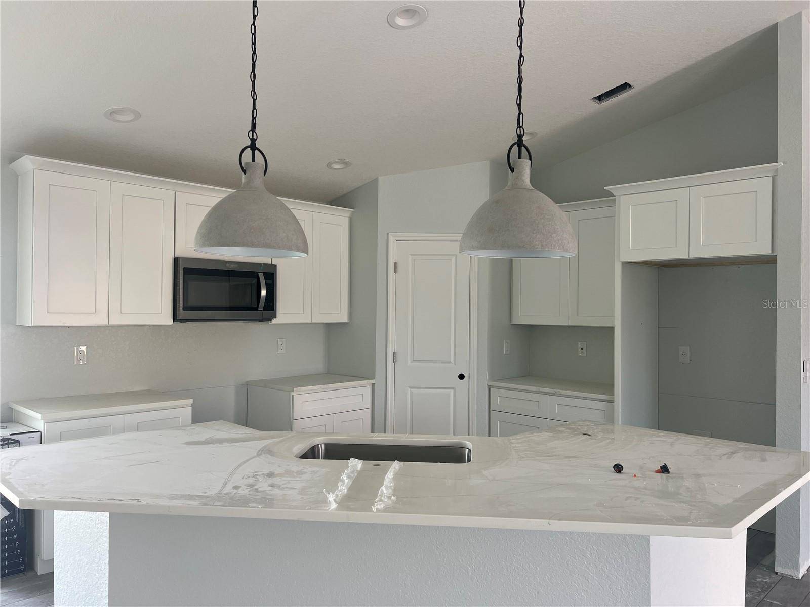 Port Charlotte, FL 33981,13541 JERONIMO LN