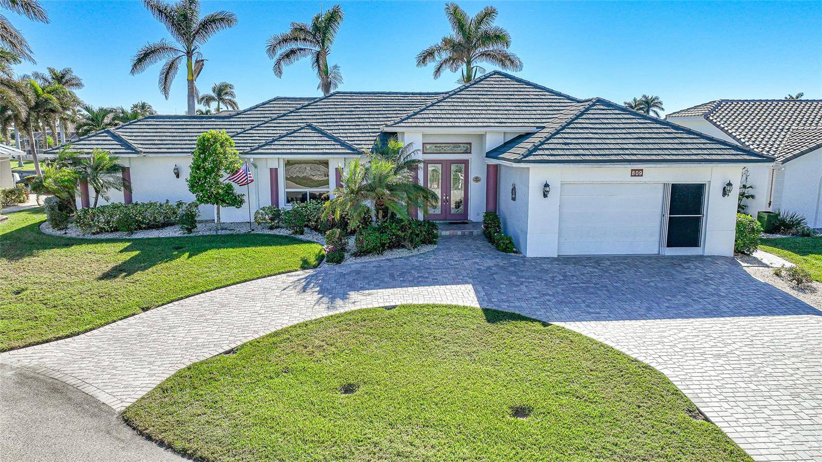 Punta Gorda, FL 33950,809 LUCIA DR