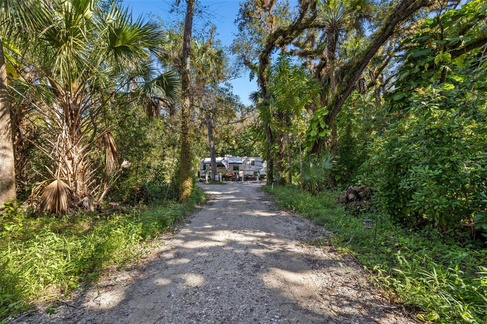 Alva, FL 33920,17780 CALOOSA RD