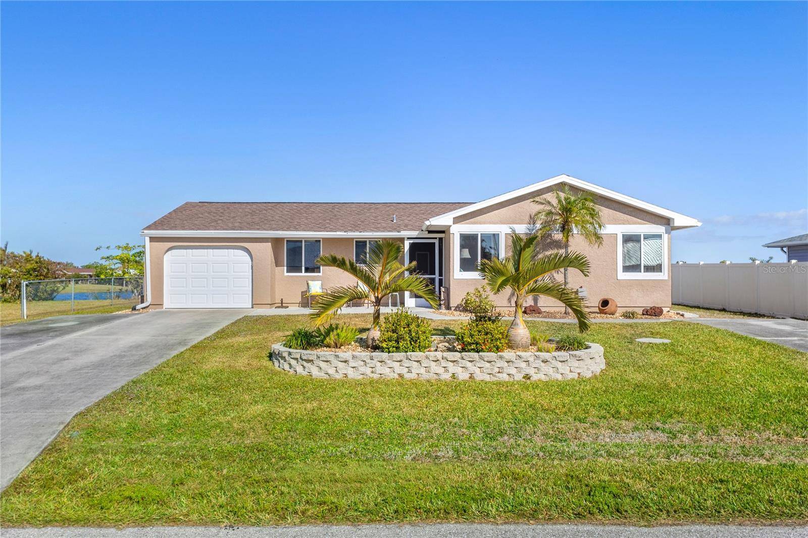 Port Charlotte, FL 33948,18835 ASHCROFT CIR