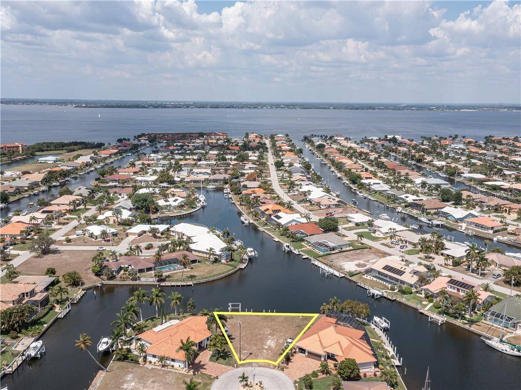 Punta Gorda, FL 33950,100 BAYSHORE CT