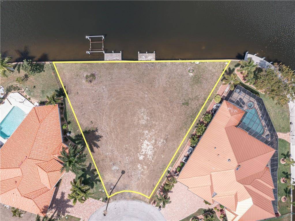 Punta Gorda, FL 33950,100 BAYSHORE CT