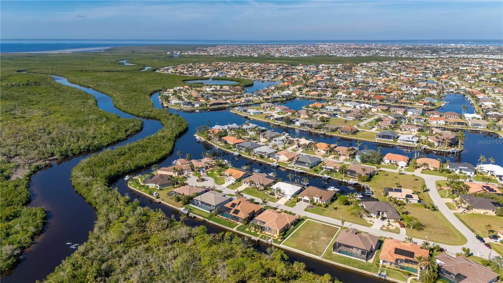 Punta Gorda, FL 33950,339 TRIESTE DR