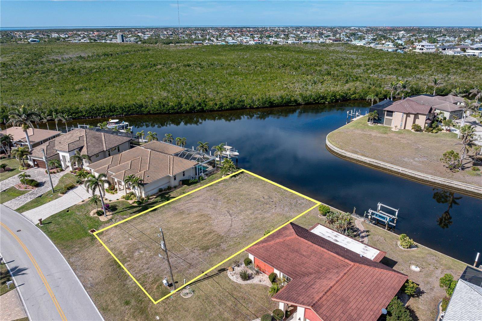 Punta Gorda, FL 33950,3324 TRIPOLI BLVD