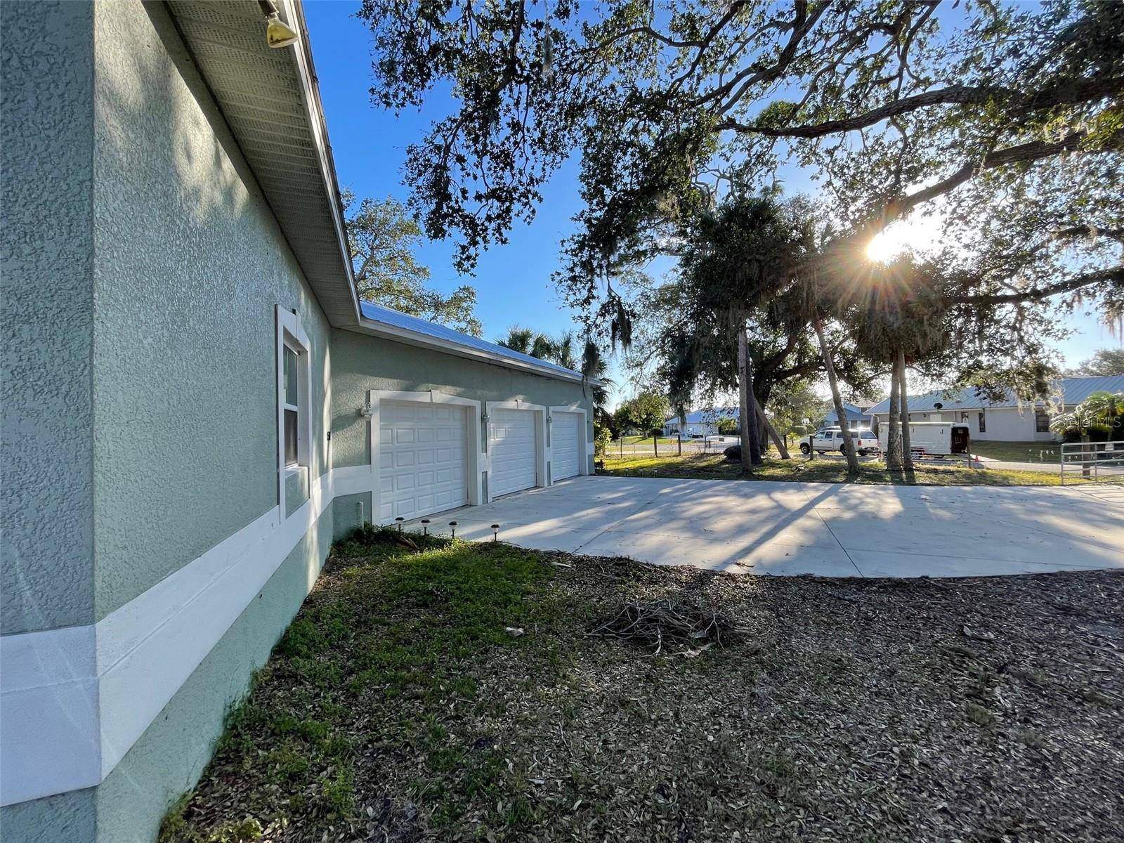Port Charlotte, FL 33948,18506 KLINGLER CIR