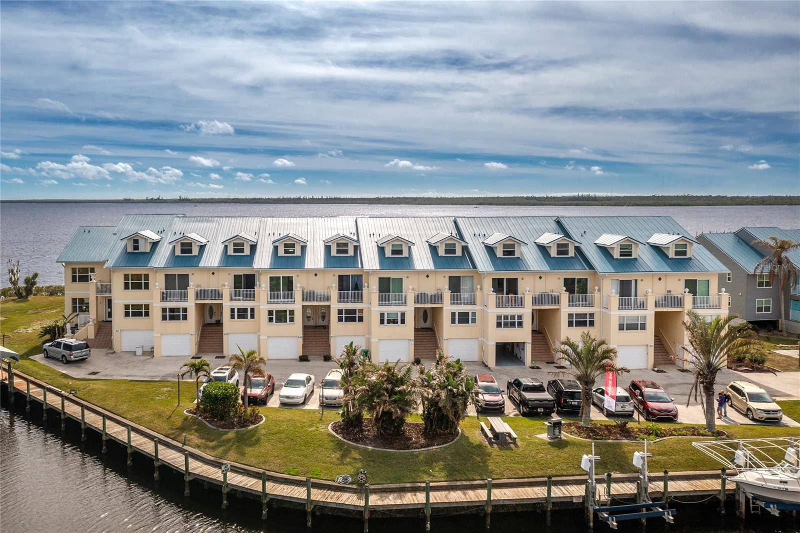 Port Charlotte, FL 33953,4410 WARREN AVE #504