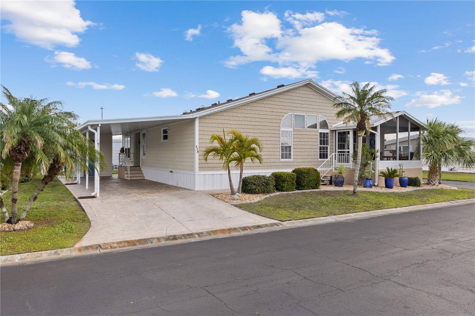Port Charlotte, FL 33980,1000 KINGS HWY #438