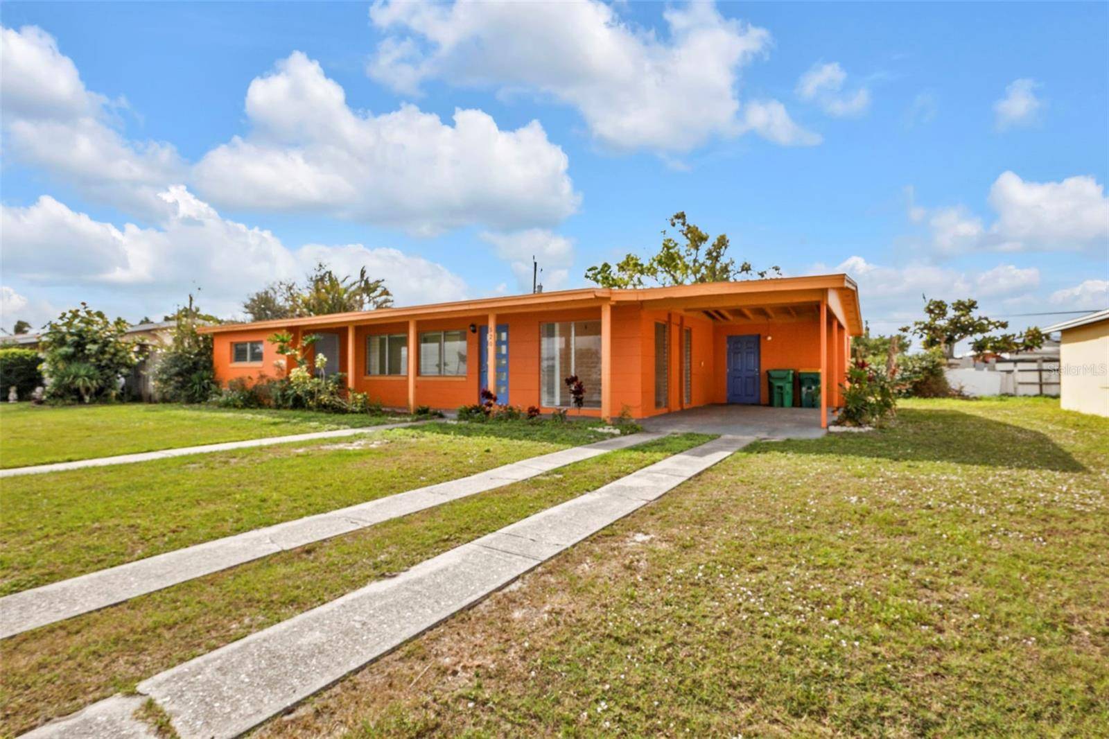 Port Charlotte, FL 33952,520 SHARON CIR