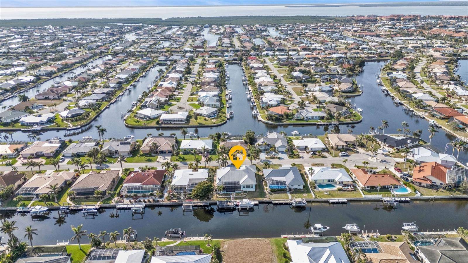 Punta Gorda, FL 33950,960 MESSINA DR
