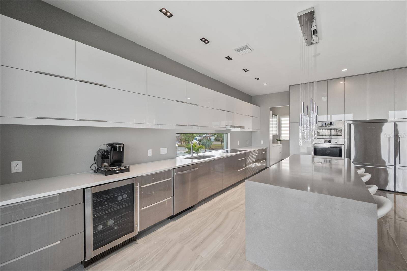Treasure Island, FL 33706,36 DOLPHIN DR