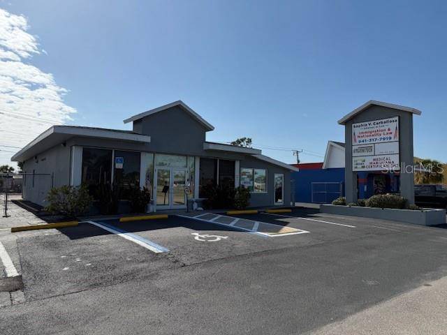 Port Charlotte, FL 33952,3841 TAMIAMI TRL