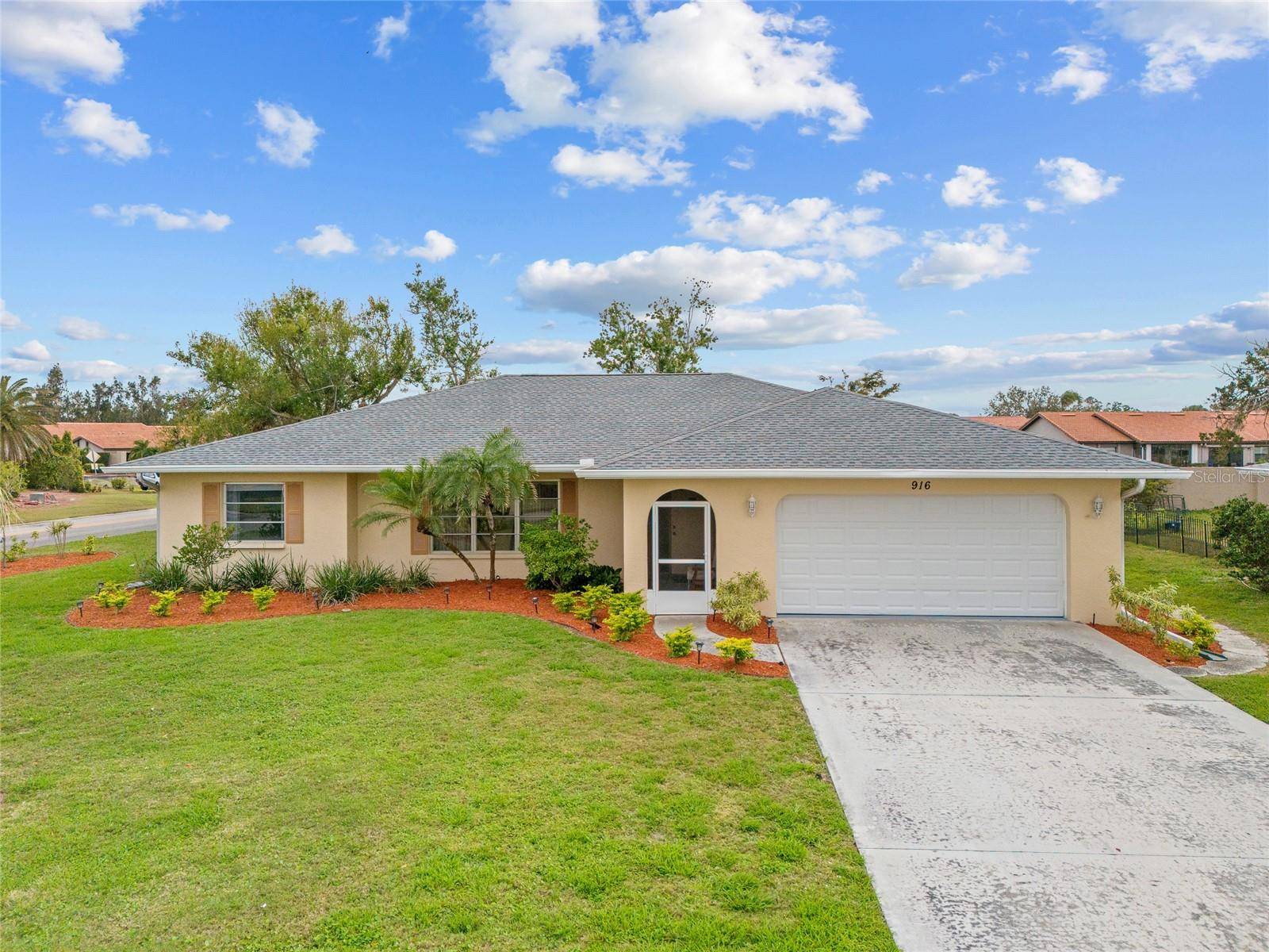 Venice, FL 34293,916 S GONDOLA DR