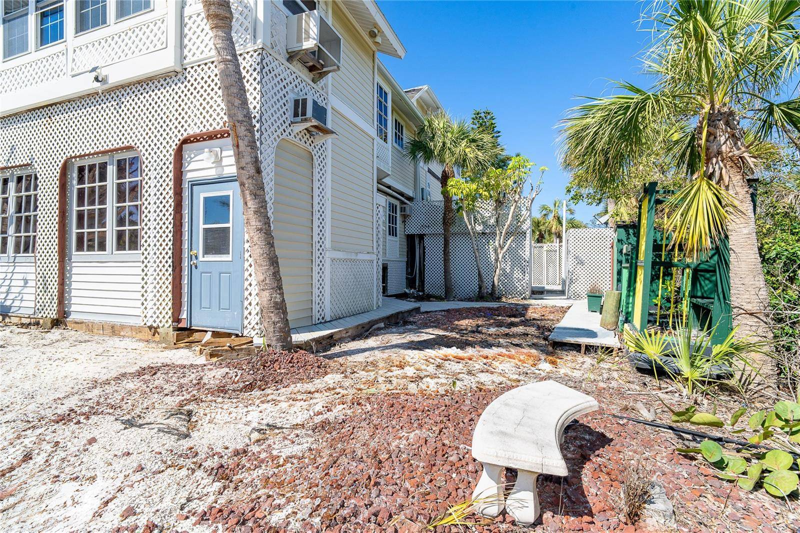 Placida, FL 33946,20 PALM DR