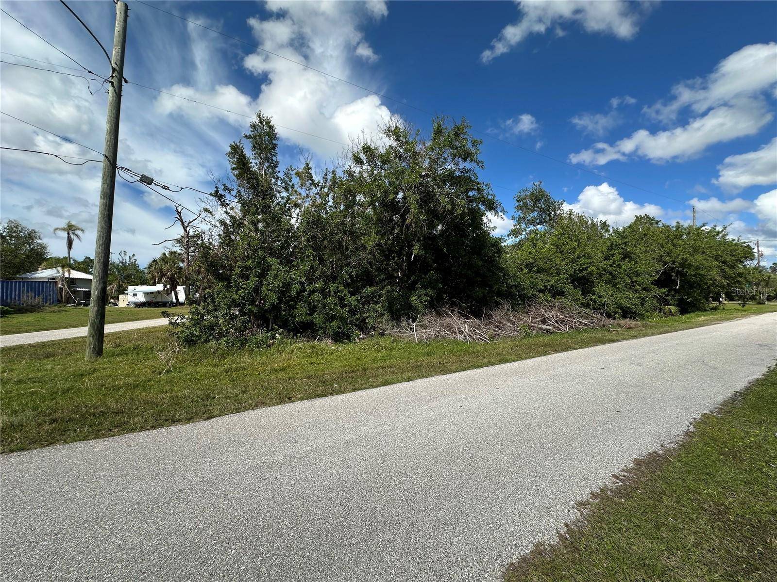 Port Charlotte, FL 33953,4315 GARDEN RD