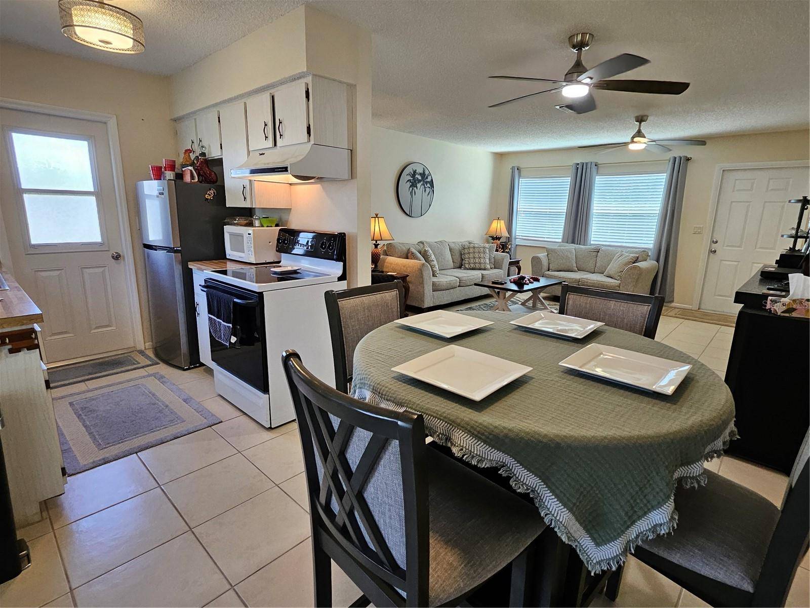 Port Charlotte, FL 33954,447 YEAGER ST