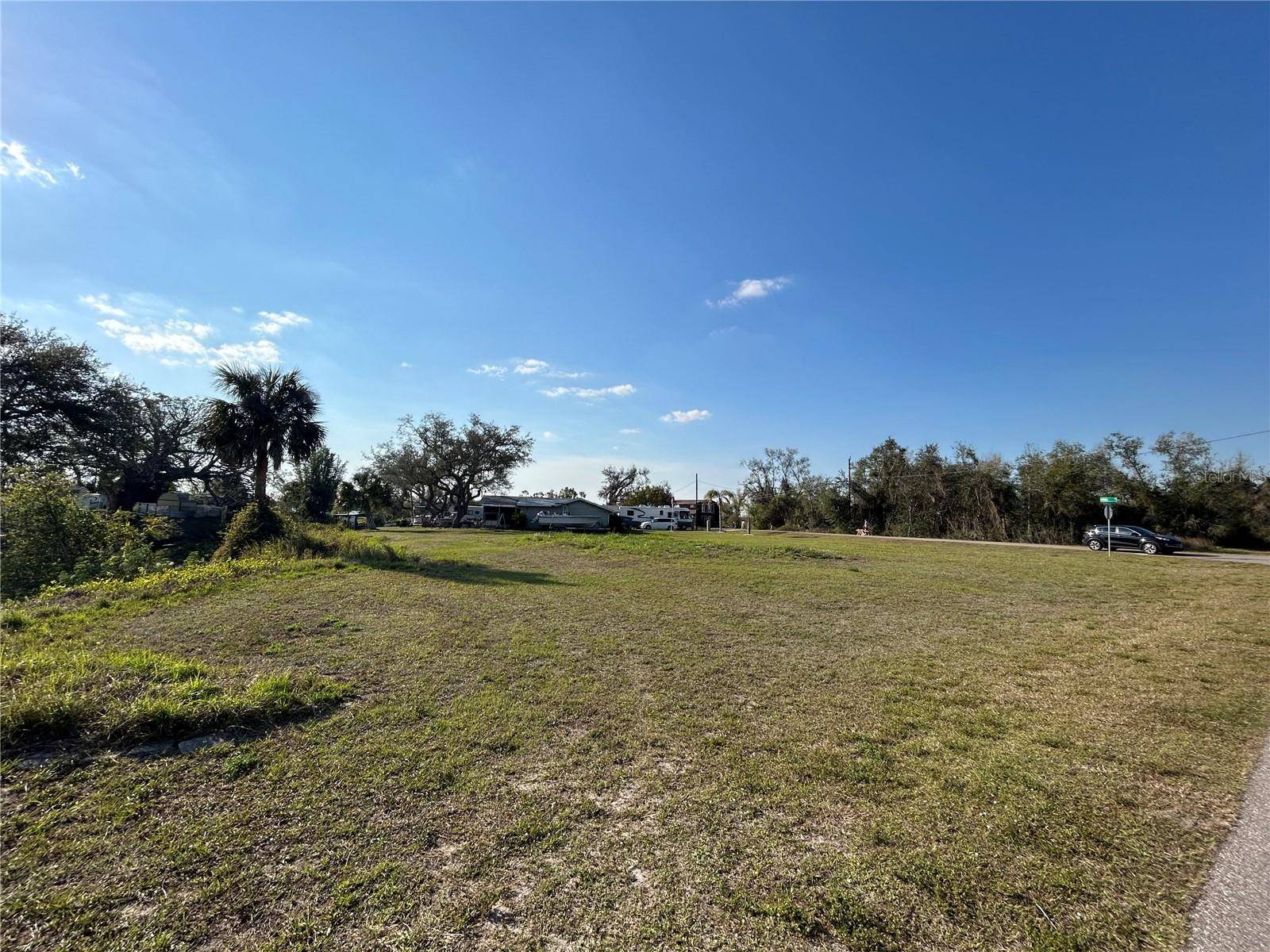 Punta Gorda, FL 33982,411 HILE LN