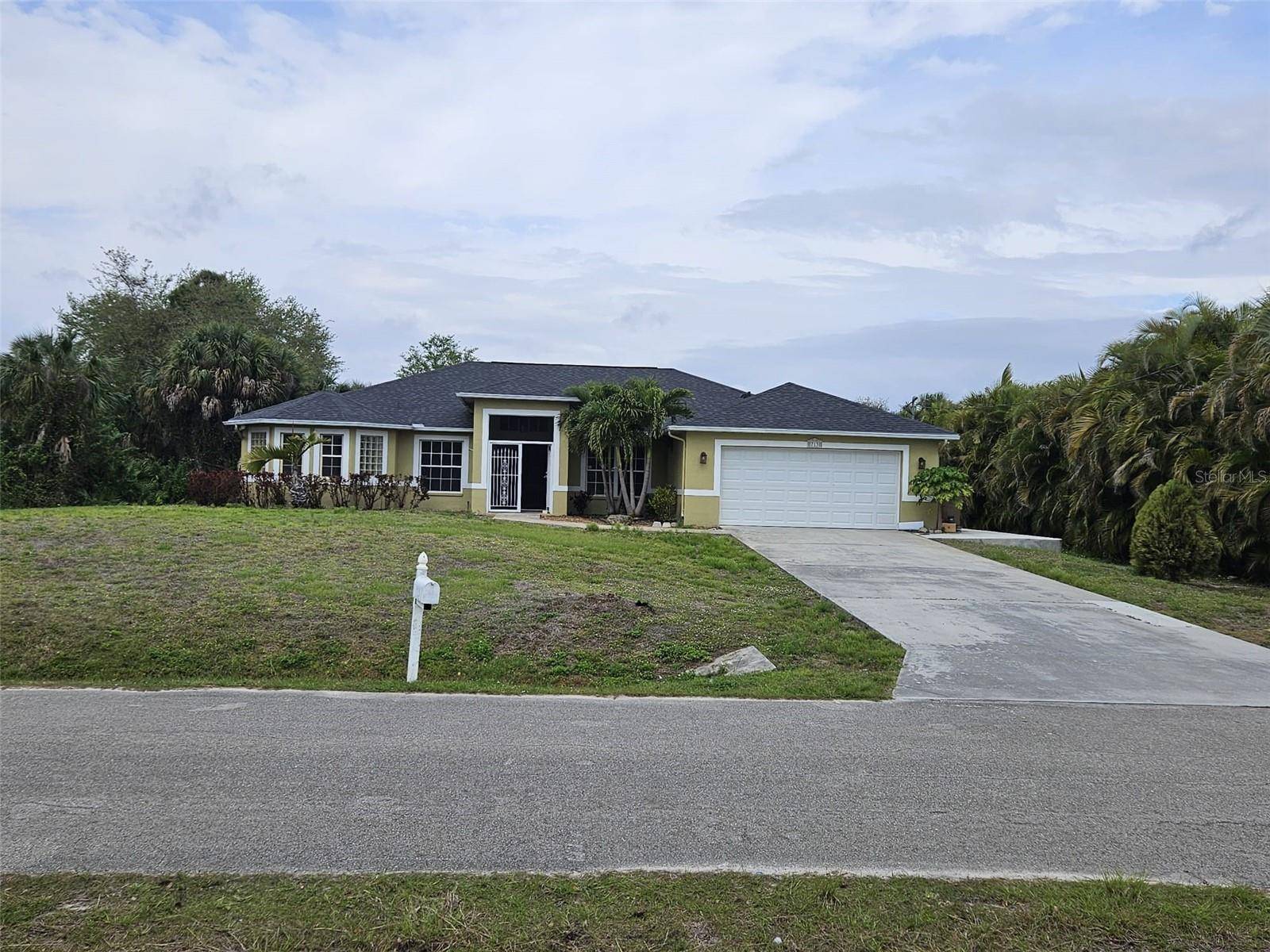 Lehigh Acres, FL 33972,713 PALMETTO