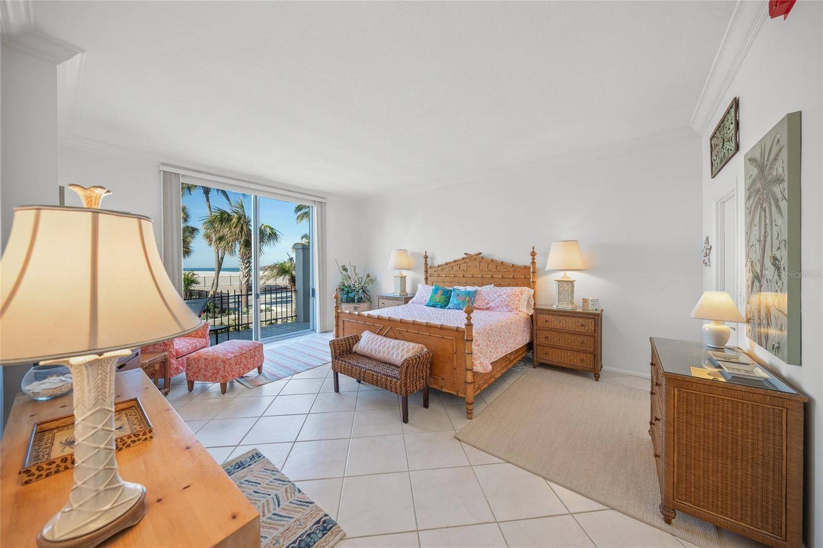 Sarasota, FL 34236,1212 BENJAMIN FRANKLIN DR #102