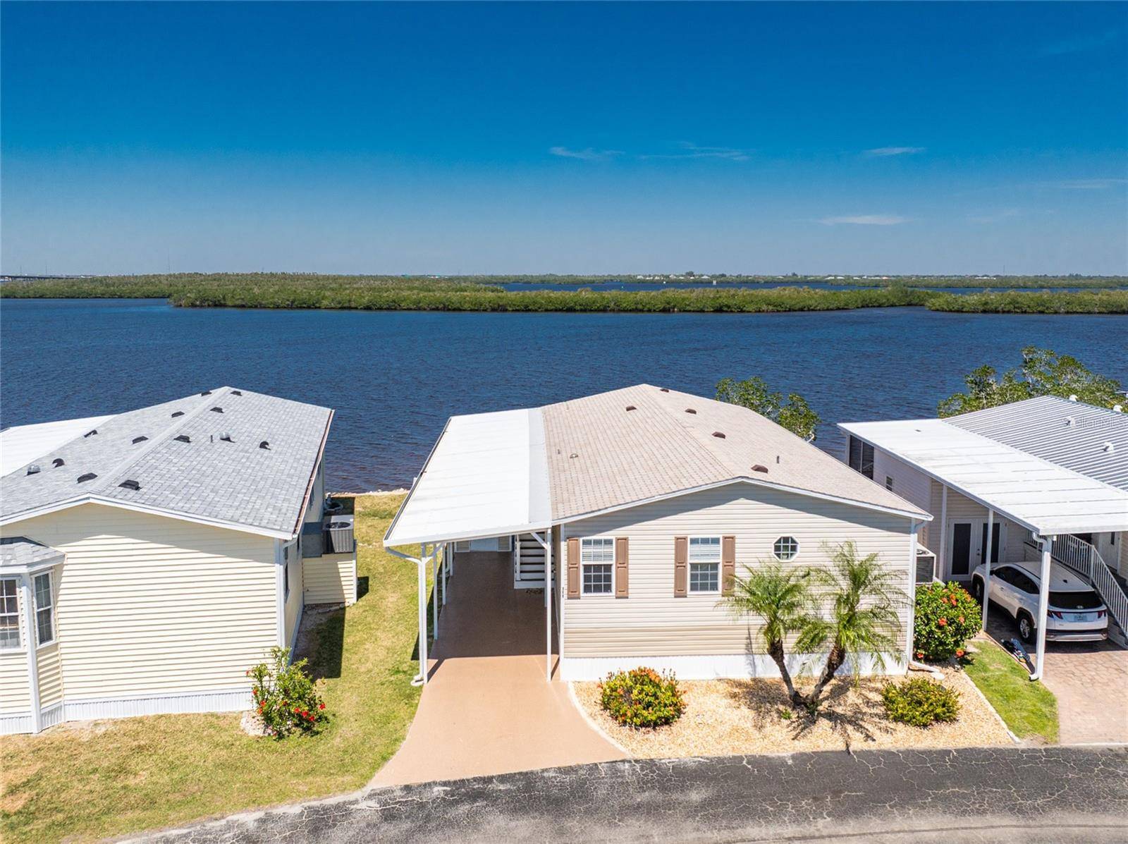 Punta Gorda, FL 33982,4300 RIVERSIDE DR #111
