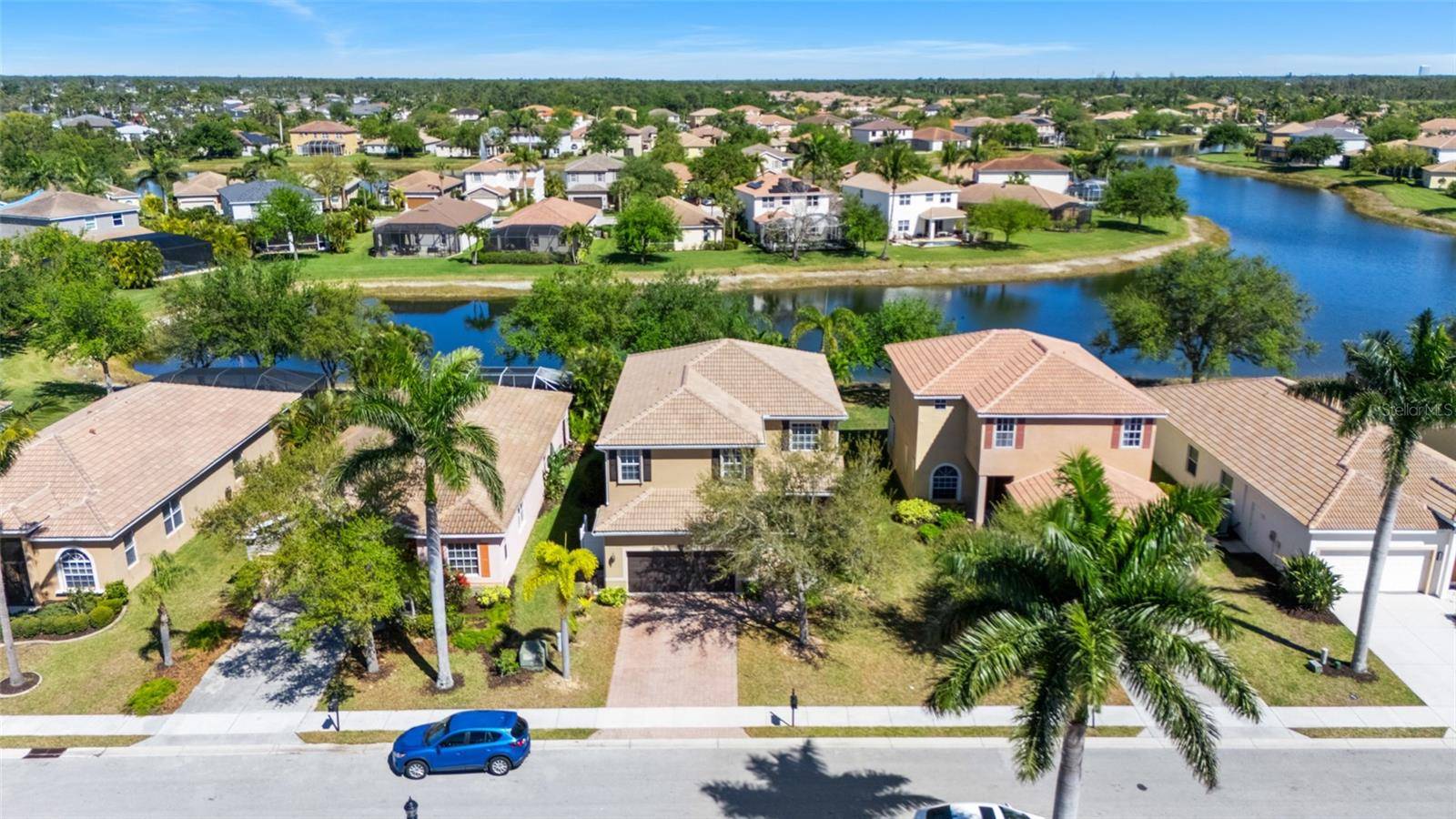 Cape Coral, FL 33909,2691 SUNSET LAKE DR