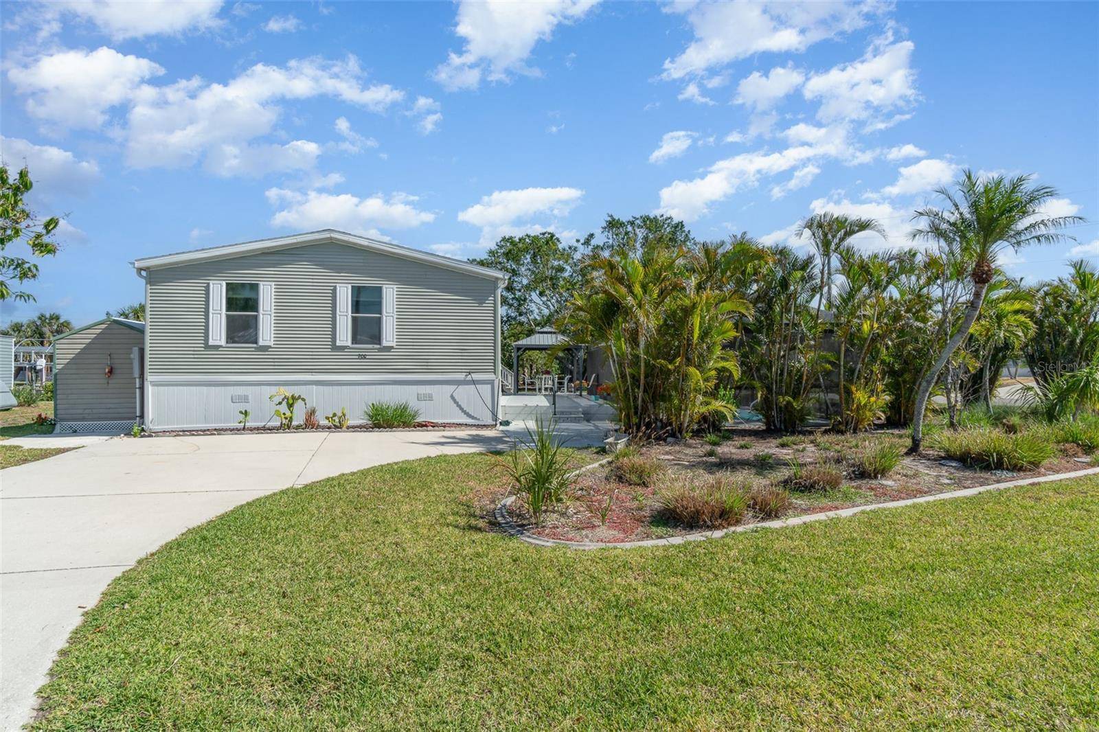 Punta Gorda, FL 33950,700 DANIA CT