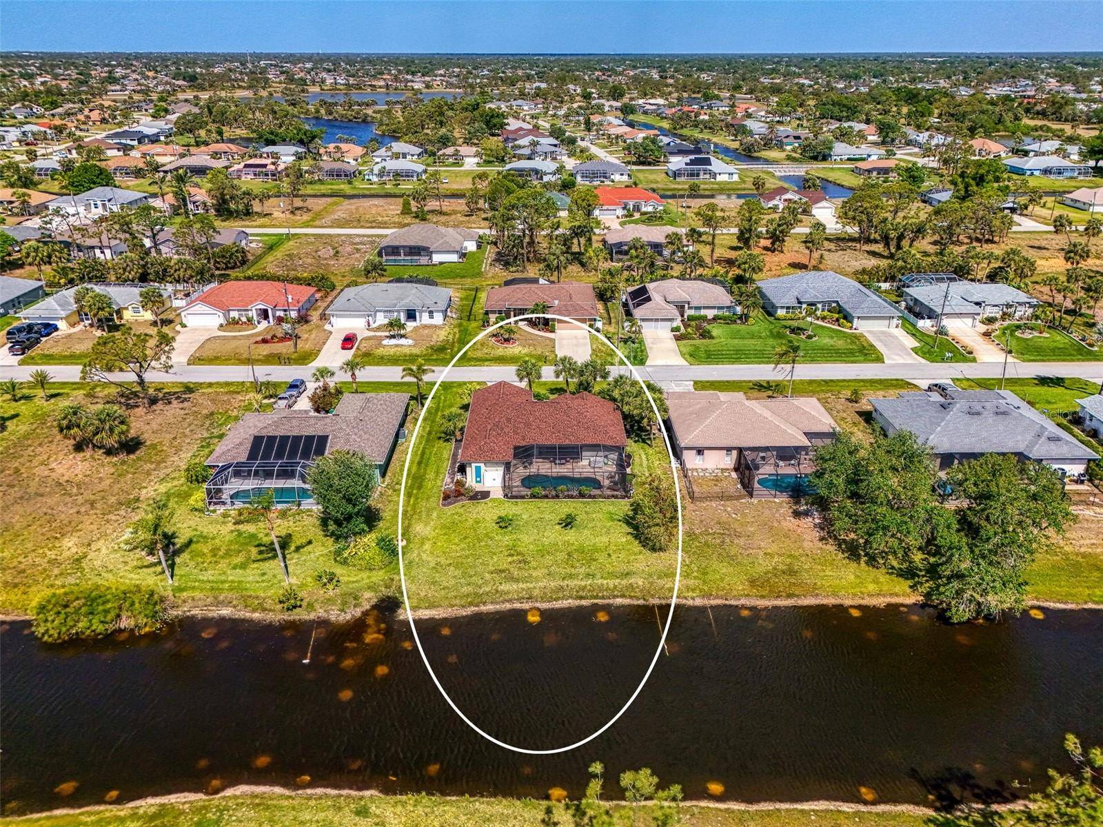Rotonda West, FL 33947,32 LONG MEADOW LN