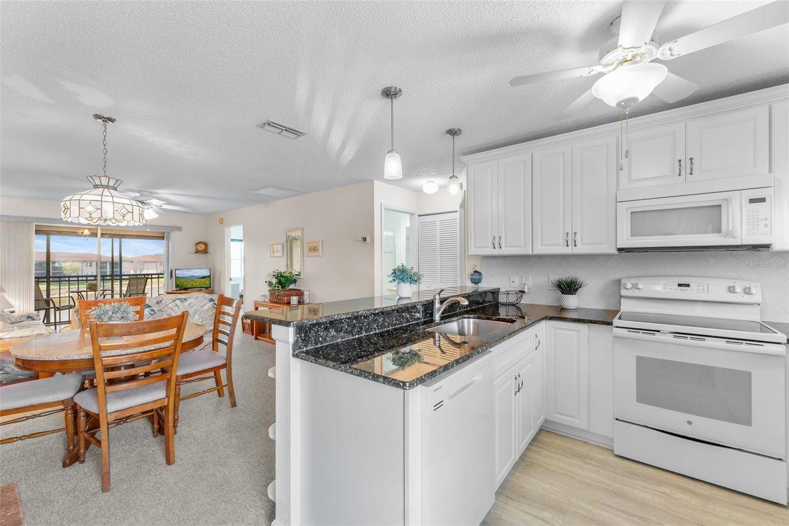 Punta Gorda, FL 33983,25100 SANDHILL BLVD #R202