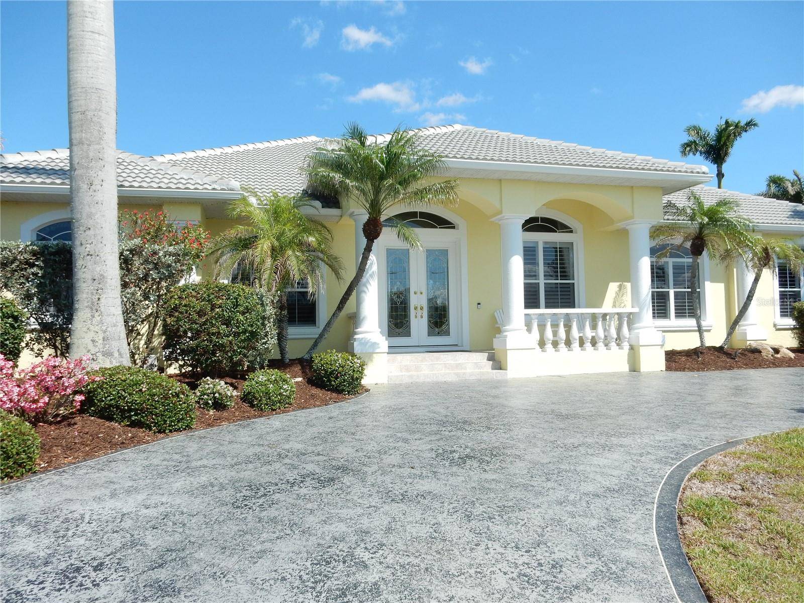 Port Charlotte, FL 33981,15490 SEAFOAM CIR