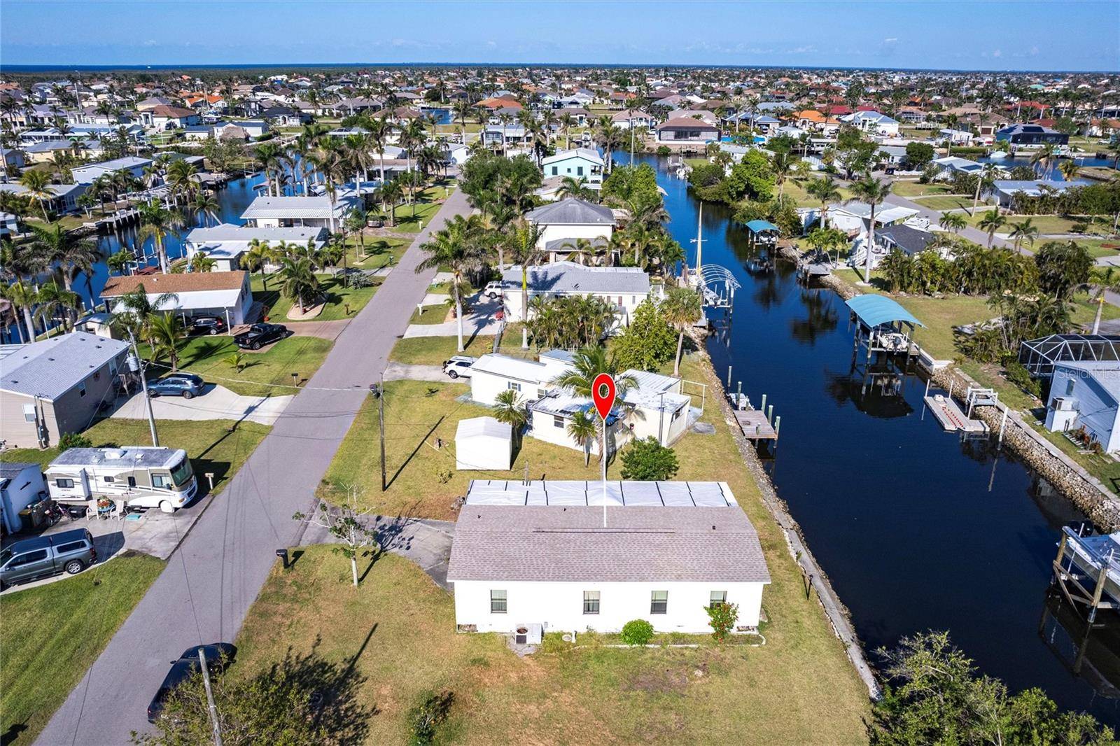 Punta Gorda, FL 33950,700 HOLIDAY DR