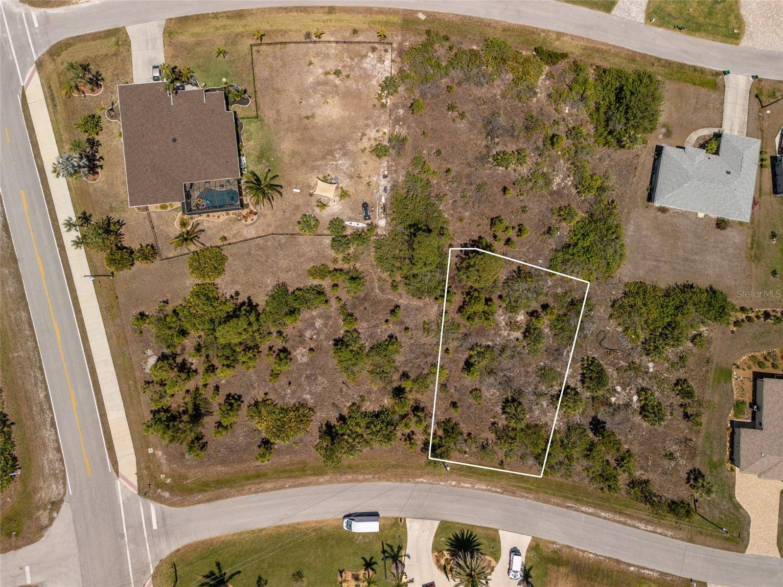 Port Charlotte, FL 33981,15359 ACORN CIR