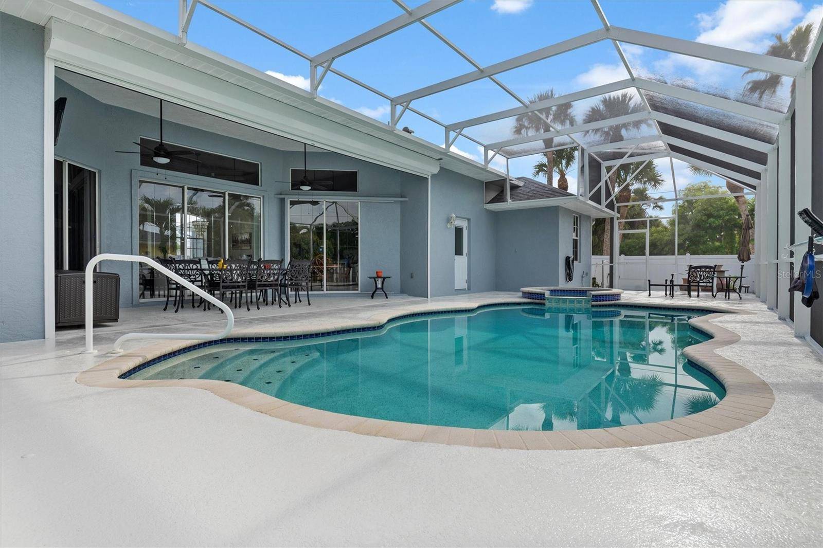 Port Charlotte, FL 33948,18652 OHARA DR