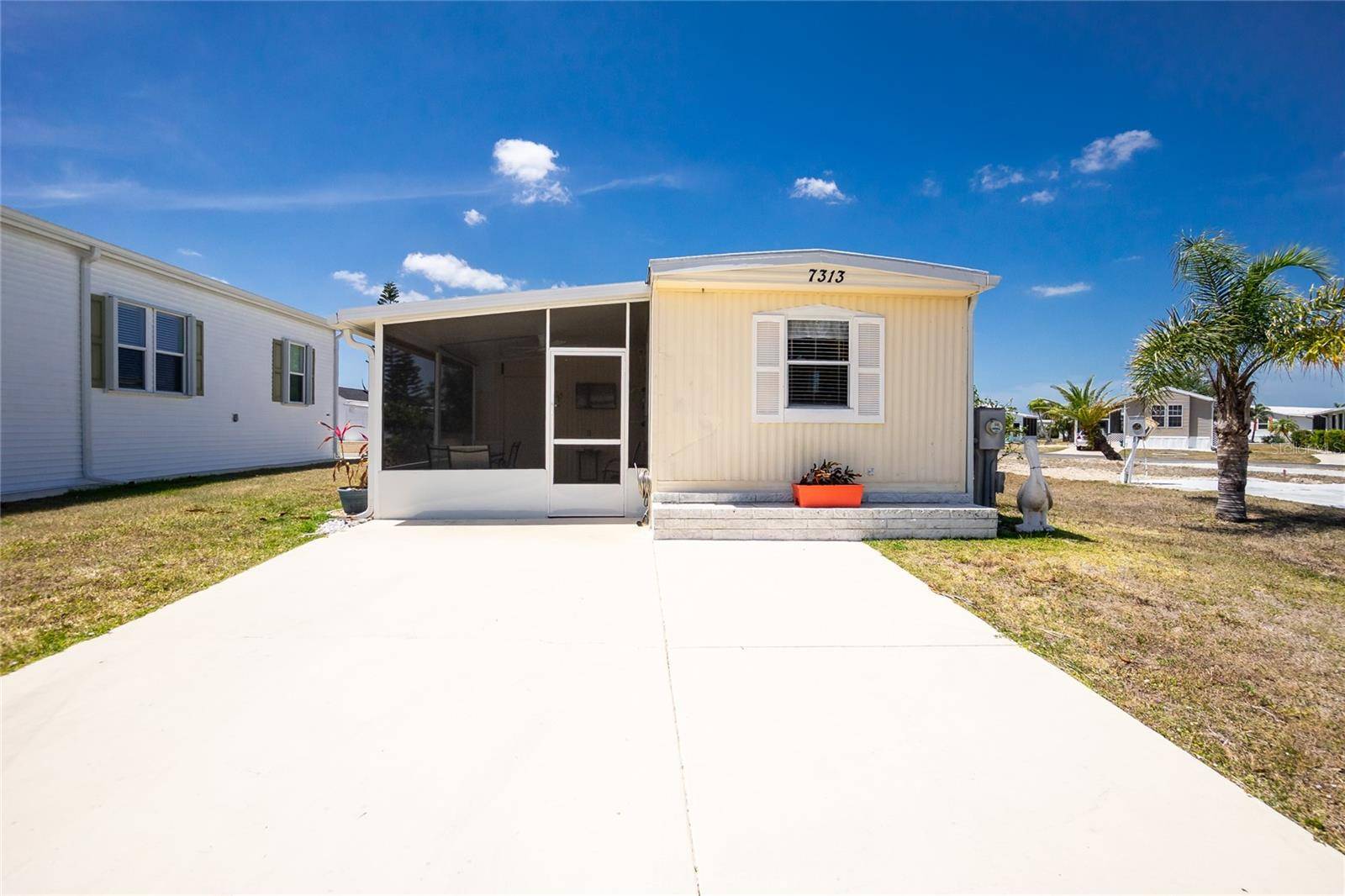 Port Charlotte, FL 33981,7313 DESANT LN