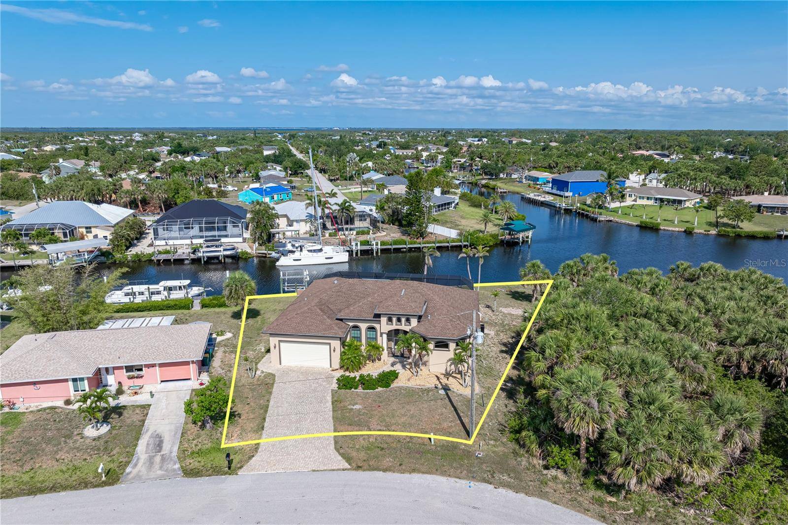 Port Charlotte, FL 33948,18602 ASHCROFT CIR