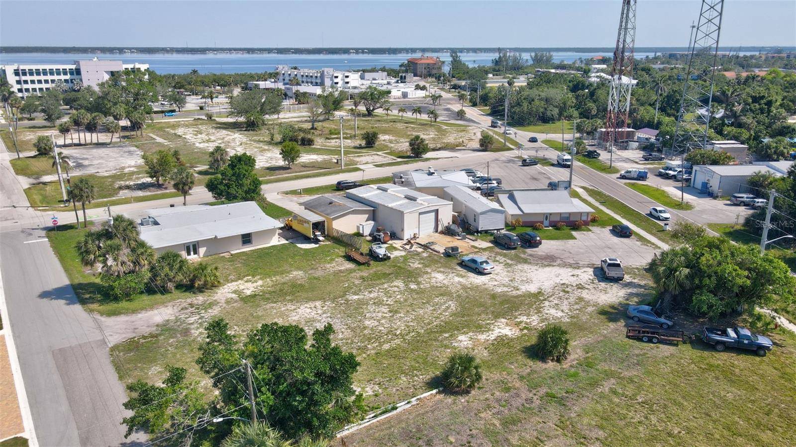 Punta Gorda, FL 33950,415 COOPER ST