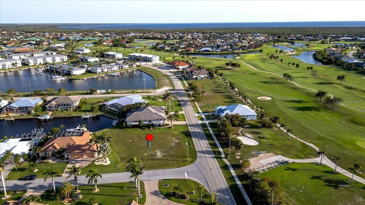 Punta Gorda, FL 33950,1653 BOBOLINK CT