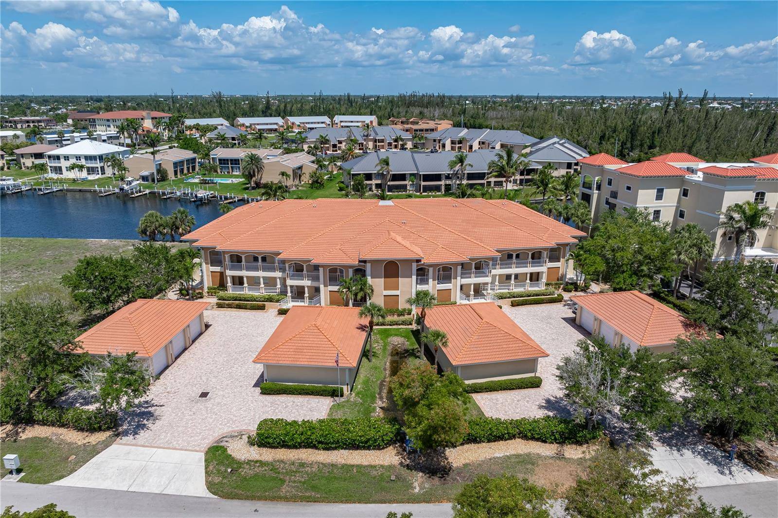 Punta Gorda, FL 33950,3314 WOOD THRUSH DR #124