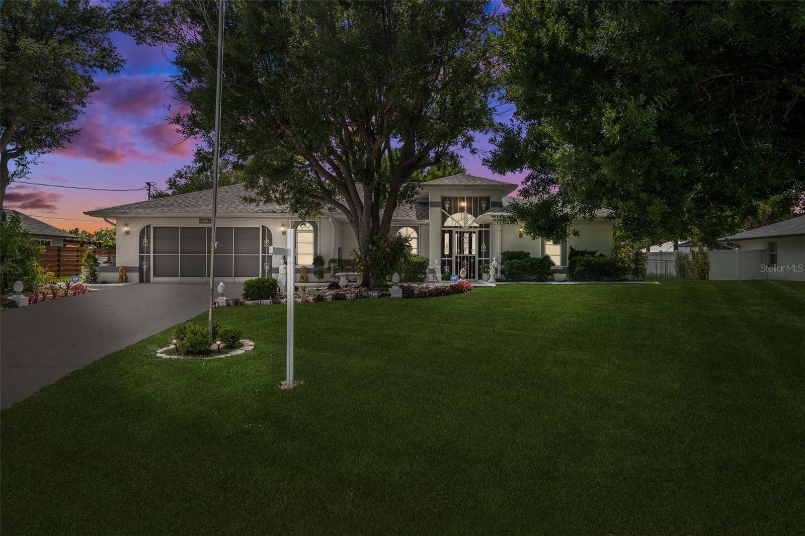 Cape Coral, FL 33990,512 SE 18TH AVE