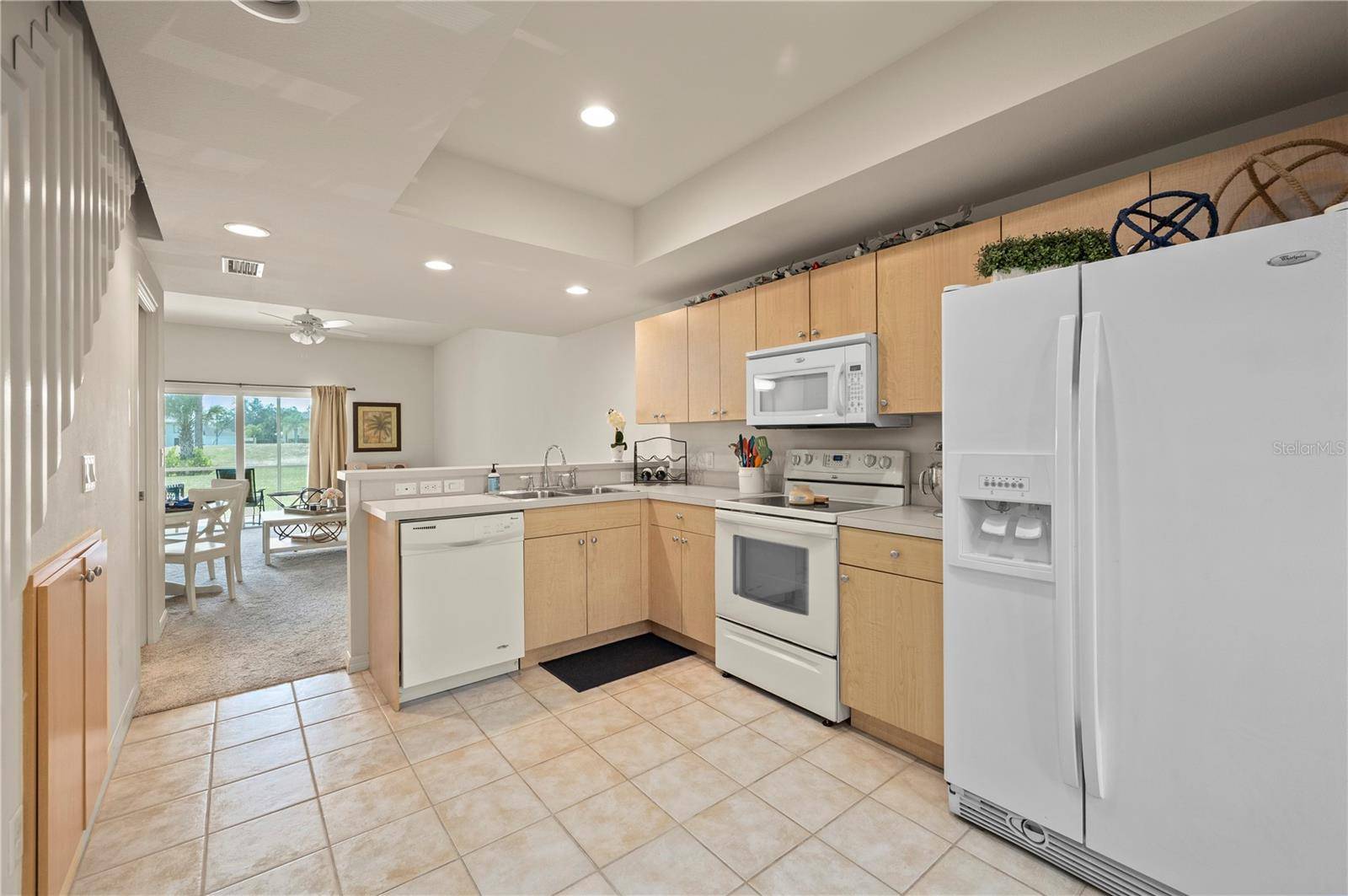 Punta Gorda, FL 33983,1236 RIO DE JANEIRO AVE #406